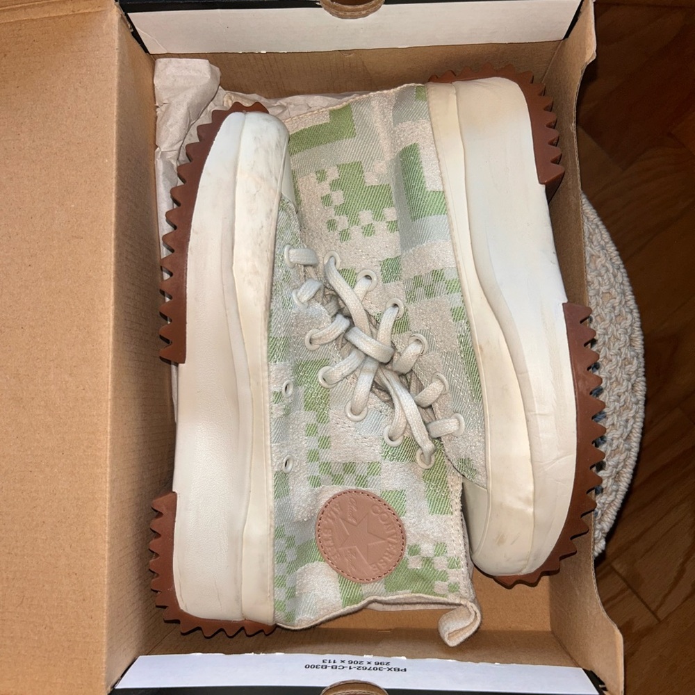 Converse Run Star Hike High-Top Sneakers in Green and White
